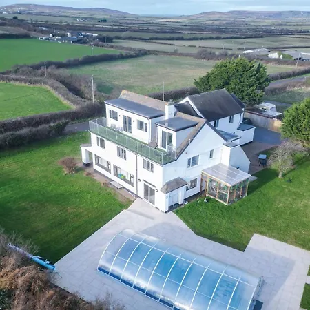 Oasis - 2 Bedroom Apartment - Ocean Breeze Port Eynon Exterior foto