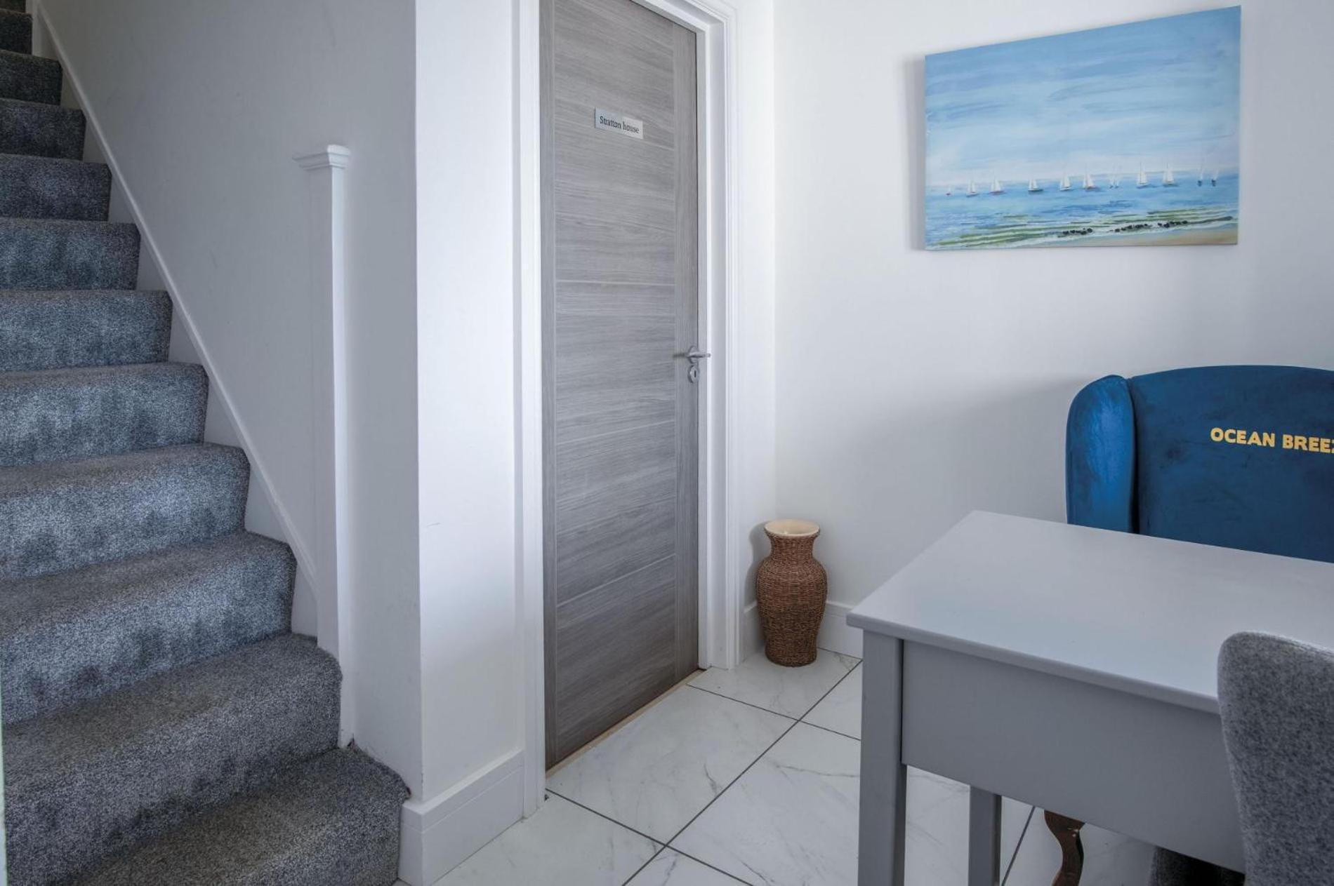 Oasis - 2 Bedroom - Ocean Breeze Apartment Port-Eynon